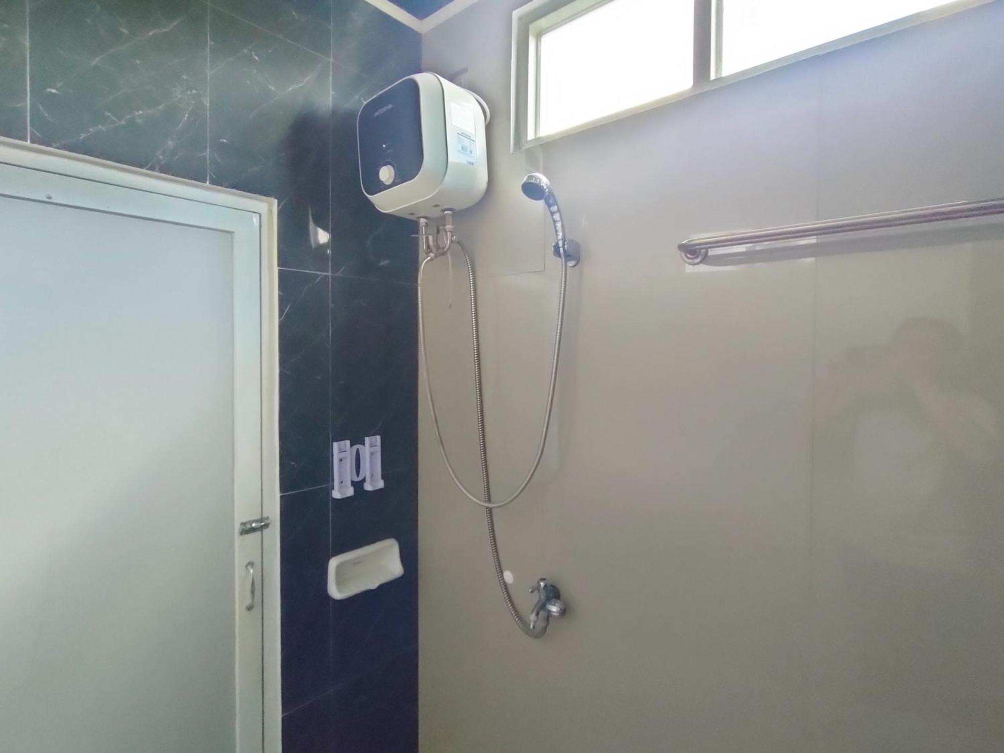 Reddoorz Syariah Near Stasiun Wates Hotel Wates  Luaran gambar